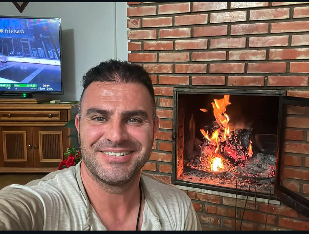 Erhan Bey